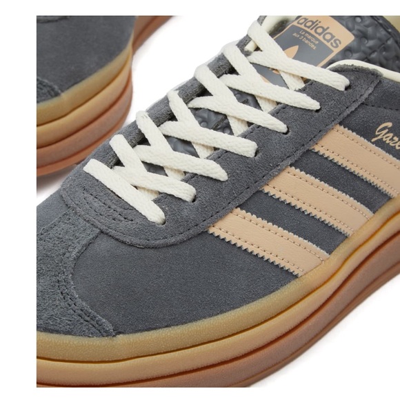 NIB SZ 6 Women’s ADIDAS GAZELLE BOLD in 
“Grey Six, Magic Beige & Cream White”😍 - Picture 4 of 7
